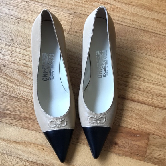 Salvatore Ferragamo Shoes - SALVATORE FERRAGAMO - Vintage Pumps, CARRER